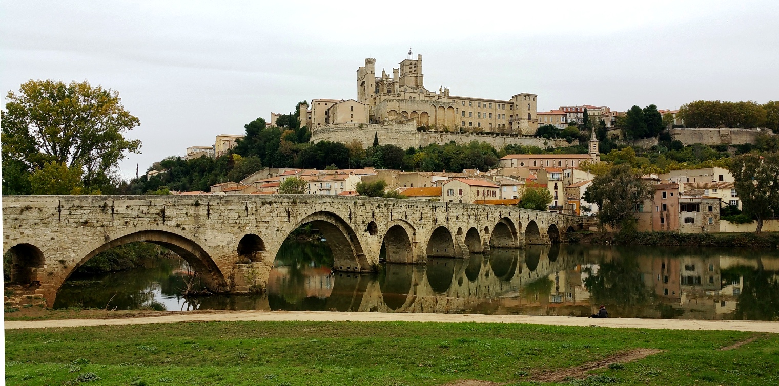 Béziers (Pont Vieux, old bridge, alte Brücke, puente viejo) Béziers (Pont Vieux, old bridge, alte Brücke, puente viejo)