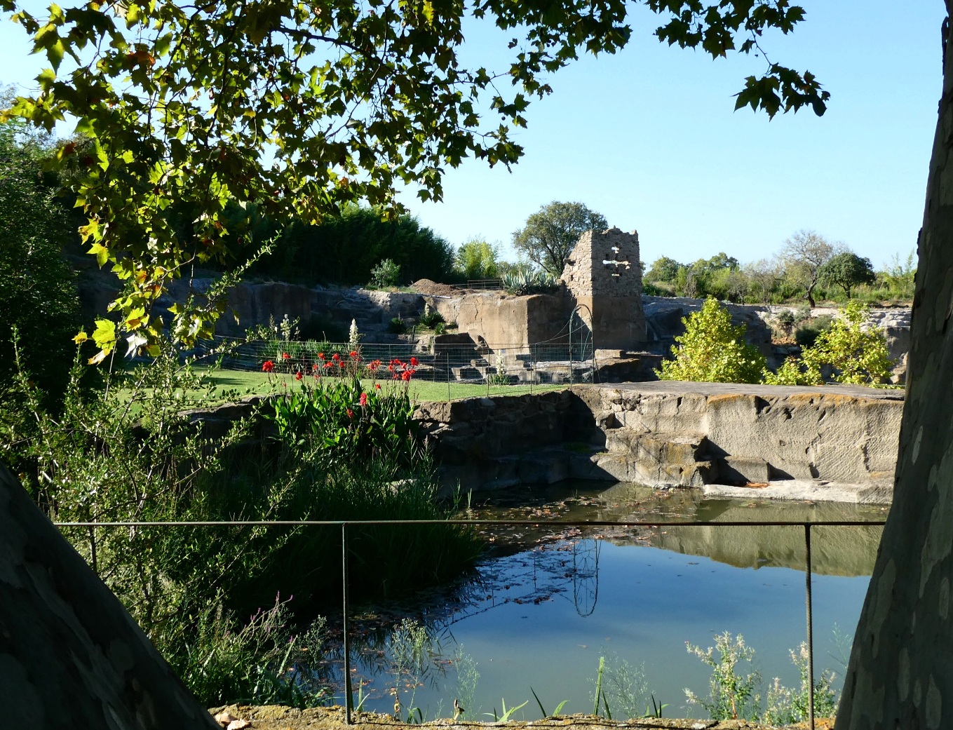 Jardin de Saint Adrien, Servian