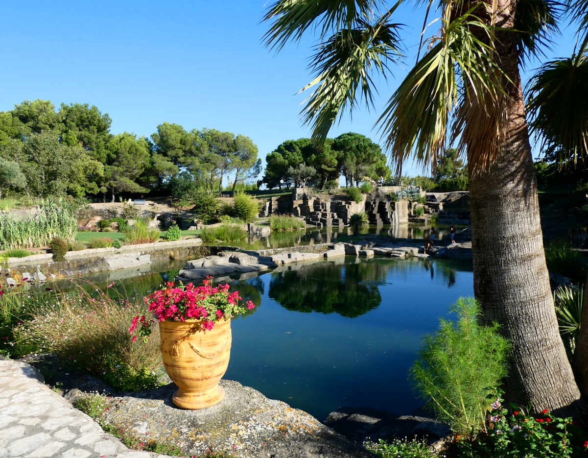 Jardin de Saint Adrien, Servian